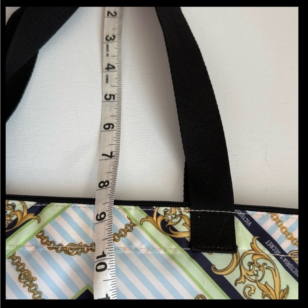 Victoria's Secret Nautical Baroque Insulated Tote Bag. - Picture 4 of 12
